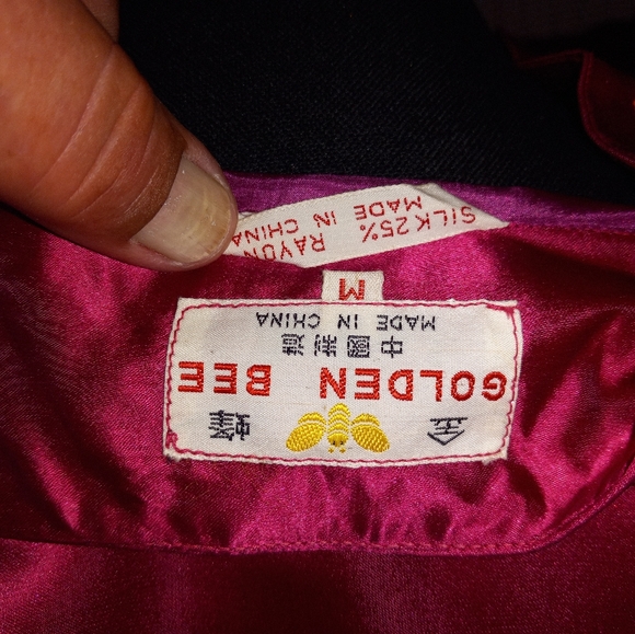 Red silk Chinese blouse (new years deals!!!!!) - Picture 4 of 5